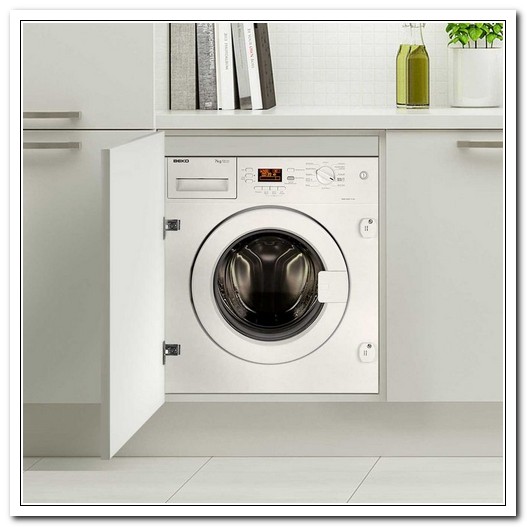 Встраиваемая стиральная машина на кухне