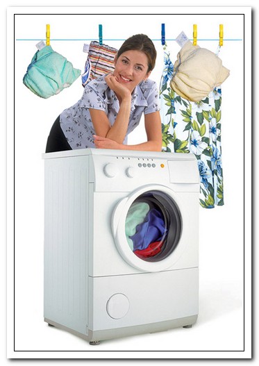 Женщина на стиральной машине